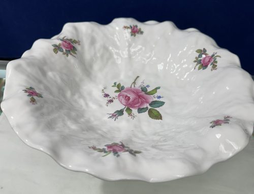 106 – Spode Copeland lettuce floral compote